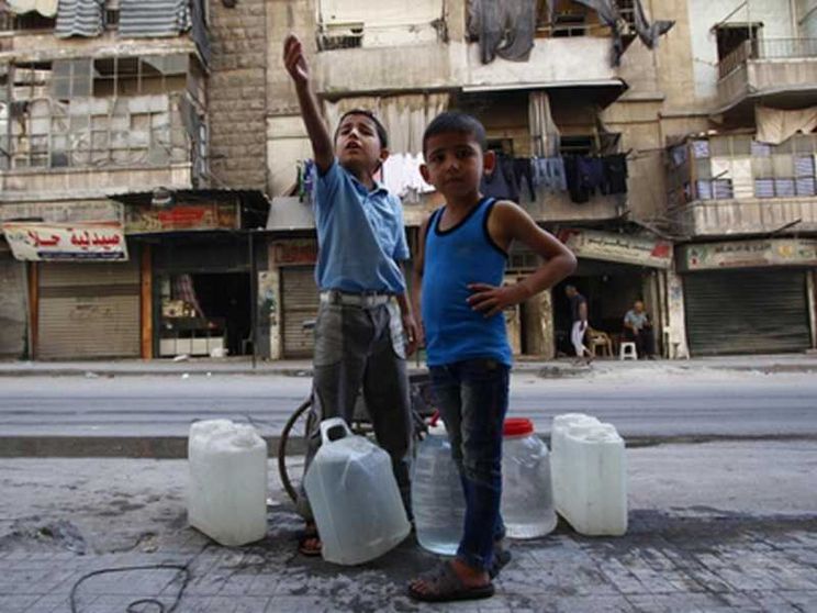 Il Papa: il mondo asciughi le lacrime dei bambini di Siria e Iraq