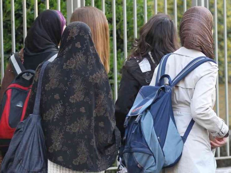 Costretta a tornare in Pakistan scrive alla vecchia scuola: «Aiutatemi»