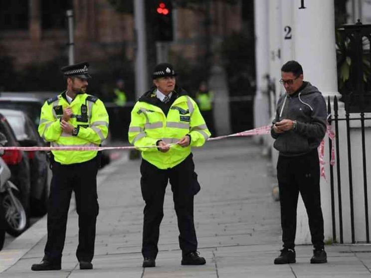 In auto a Londra investono fedeli islamici alla moschea: tre feriti