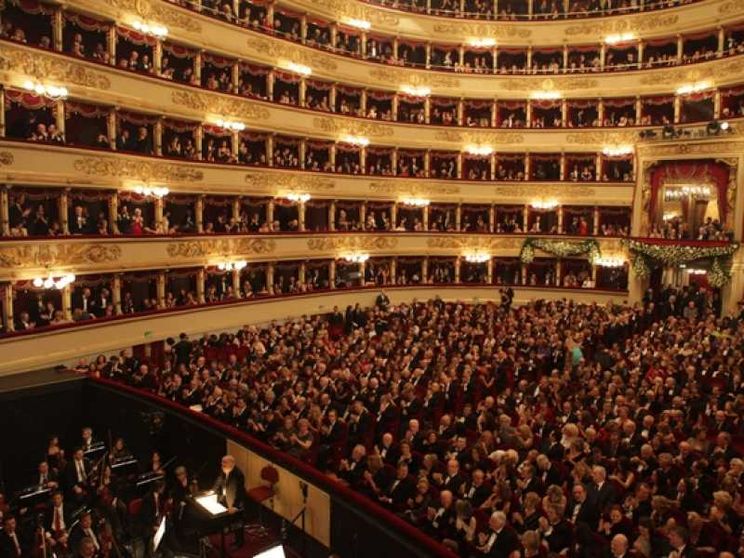 Scala risponde ai loggionisti: nostre scelte contro il bagarinaggio