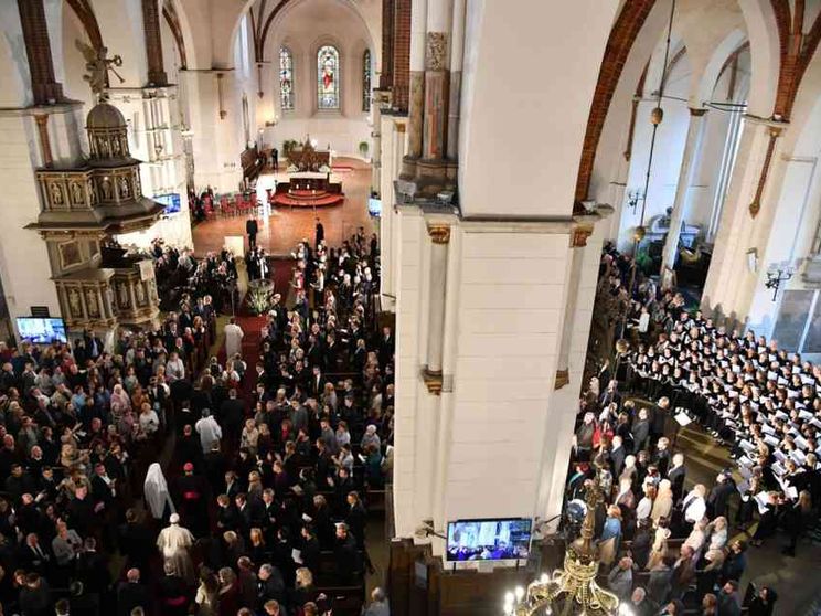 Il Papa: «Artigiani di ecumenismo, la missione reclama unità»