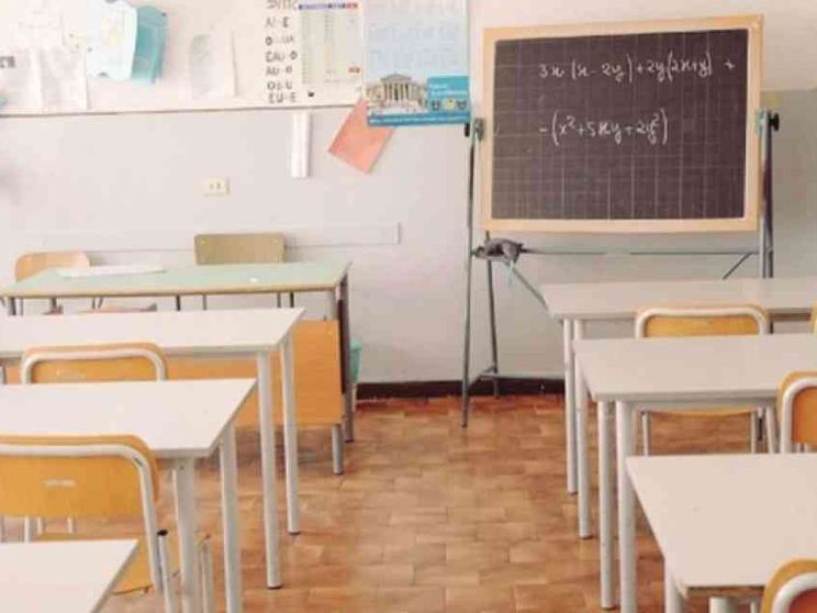 «La fatica d'insegnare da anziani». Ma in pensione a 60 anni costa