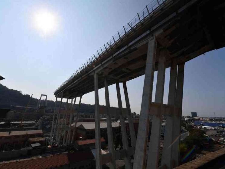 Toninelli: dal Qurinale ok al decreto venerdì. Polemiche sul ritardo