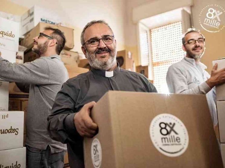 Le fake news sulla spesa della Chiesa per l'accoglienza