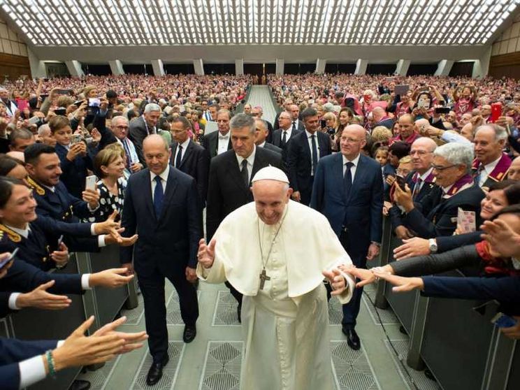 Il Papa alla Polizia: legalità e sicurezza per tutelare gli ultimi
