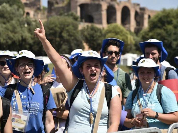 Guardiamo i giovani con gli occhi di Dio