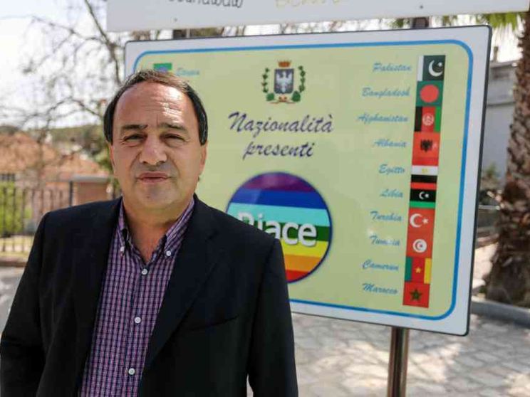 Il sindaco di Riace, Lucano: «Io, agli arresti per reato di umanità»