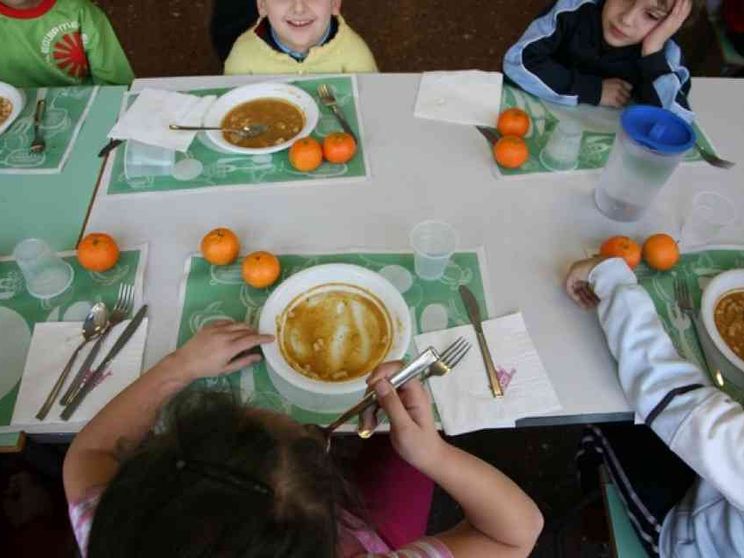Bambini stranieri senza mensa a Lodi. La mamma: ecco perché è un'ingiustizia