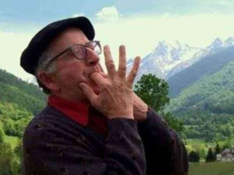 Il cellulare manda in pensione il fischio