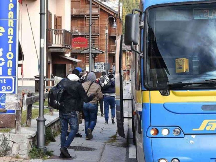 Ad Oulx flusso inarrestabile. Apre il rifugio della speranza