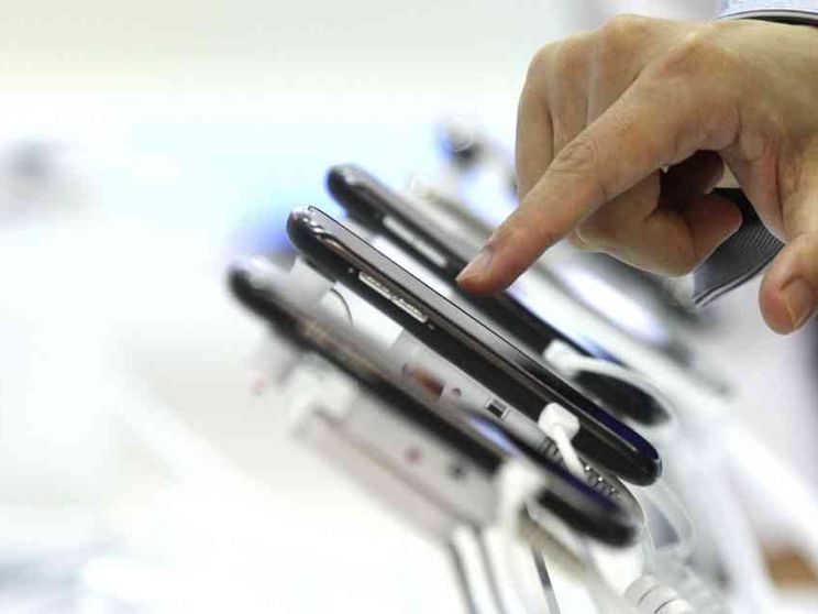 Obsolescenza programmata: l'Antitrust multa Samsung e Apple per 15 milioni