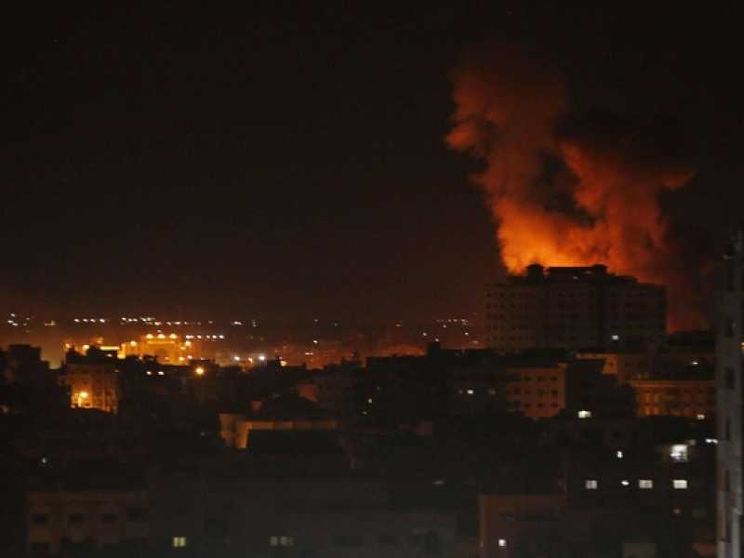 Notte di fuoco a Gaza: Israele risponde con 80 raid al lancio di missili