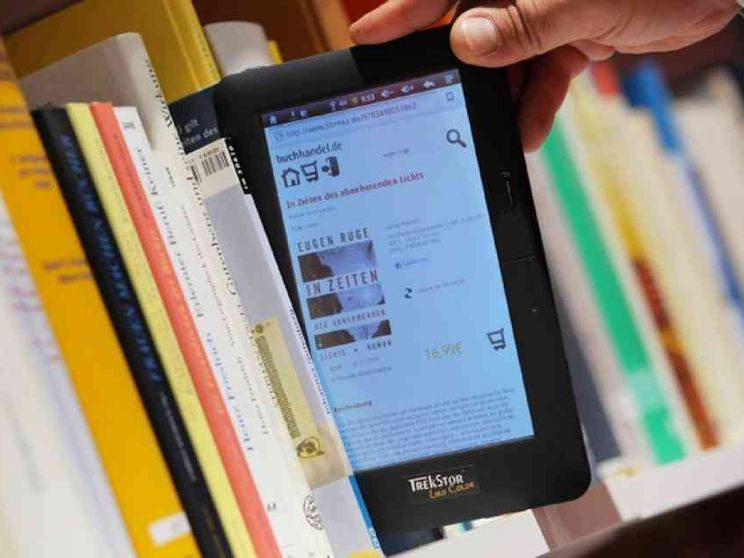 La lettura nel mondo digitale, Maryanne Wolf invita a tornare a «casa»