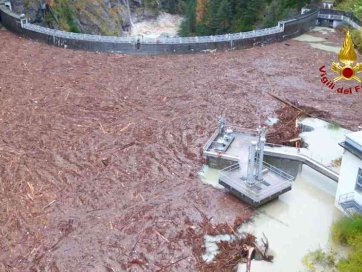 Paura per le dighe, in Veneto un disastro infinito. Controlli continui