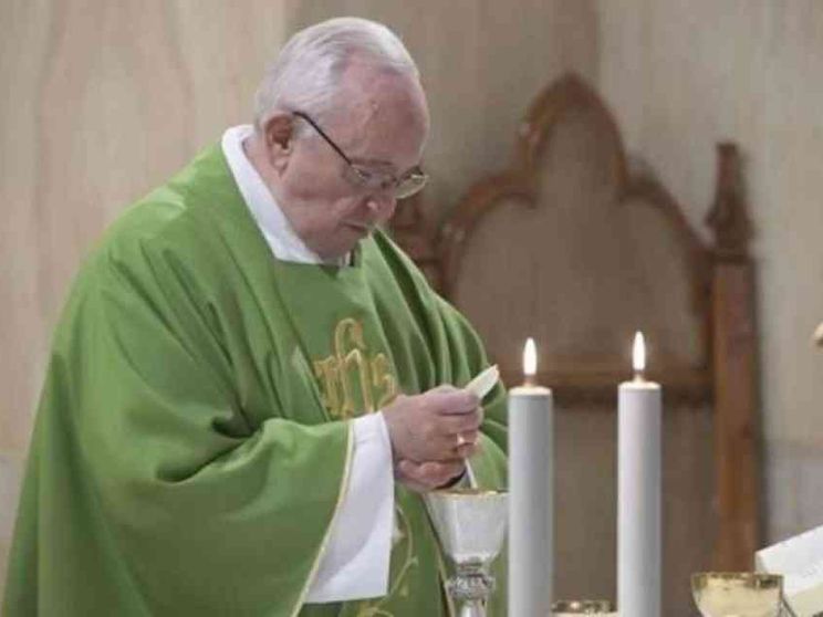 Papa: Gesù ci invita al banchetto del Regno, attenzione a dirgli di no