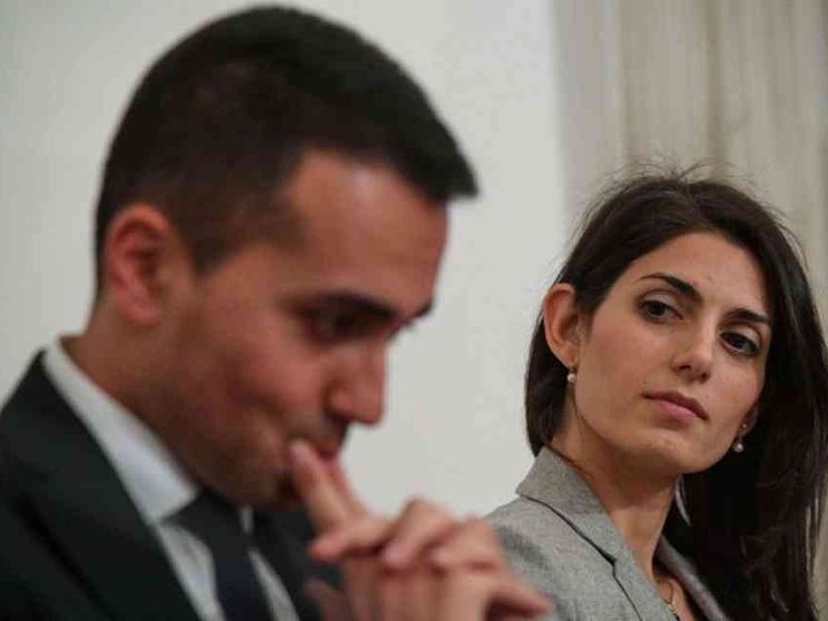 Caccia di M5s ai cronisti. Via d'uscita troppo facile