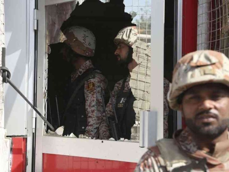 Strage in Pakistan, bomba davanti a seminario sciita