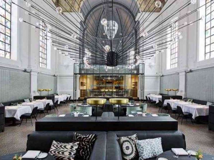 Il Papa: la dismissione delle chiese? Per aiutare i poveri