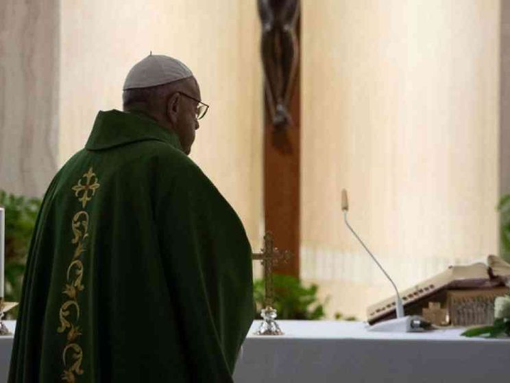 Il Papa: finisce una civiltà che si dice cristiana ma è pagana