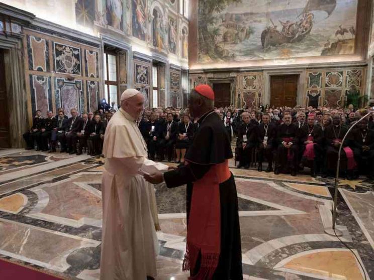 Il Papa: droga, i governi combattano i trafficanti di morte