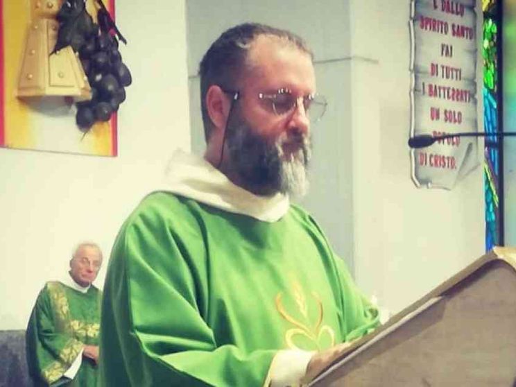 Roma, la parrocchia è affidata a un diacono. Sposo e padre