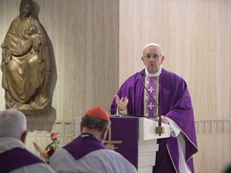 Papa: san Giuseppe è l’uomo dei sogni con i piedi per terra