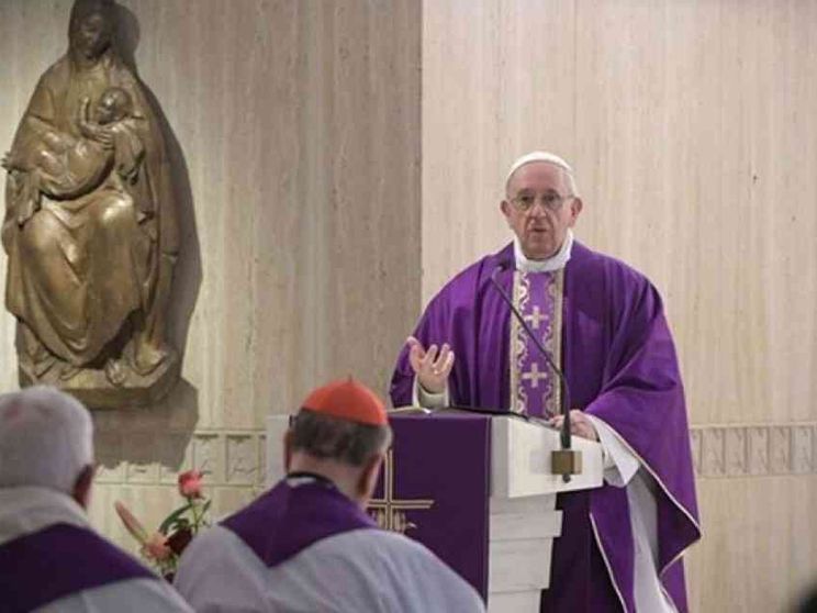 Papa: san Giuseppe è l’uomo dei sogni con i piedi per terra