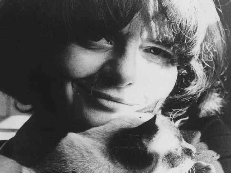 Gli storici della letteratura dimenticano le donne?