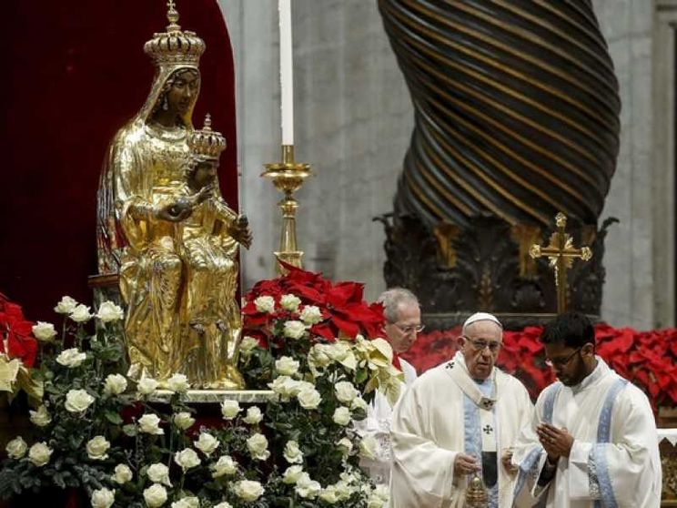 Francesco: la Chiesa rinnovi lo stupore per non assomigliare a museo del passato
