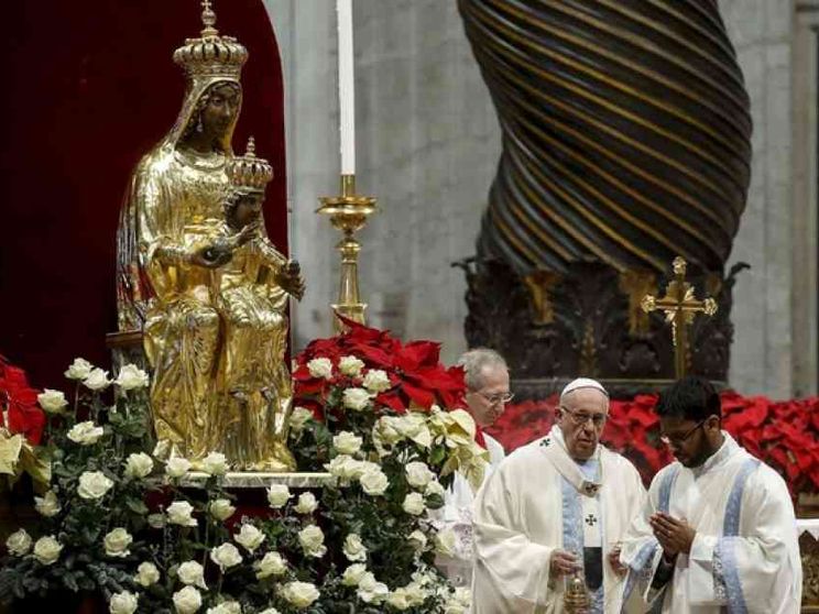Francesco: la Chiesa rinnovi lo stupore per non assomigliare a museo del passato