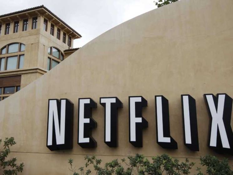 Riad, Netflix si mette il bavaglio