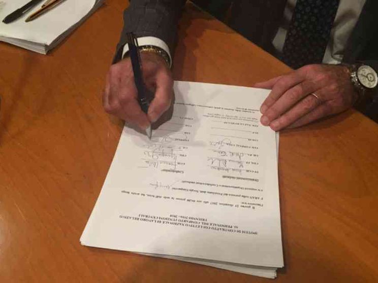 Siglato primo contratto integrativo