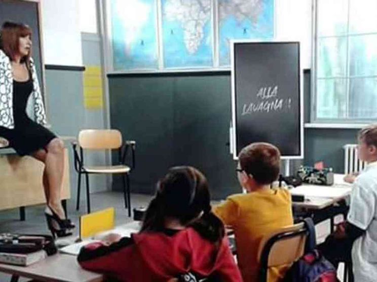 Bufera sulla Rai per il gender raccontato ai bambini da Luxuria