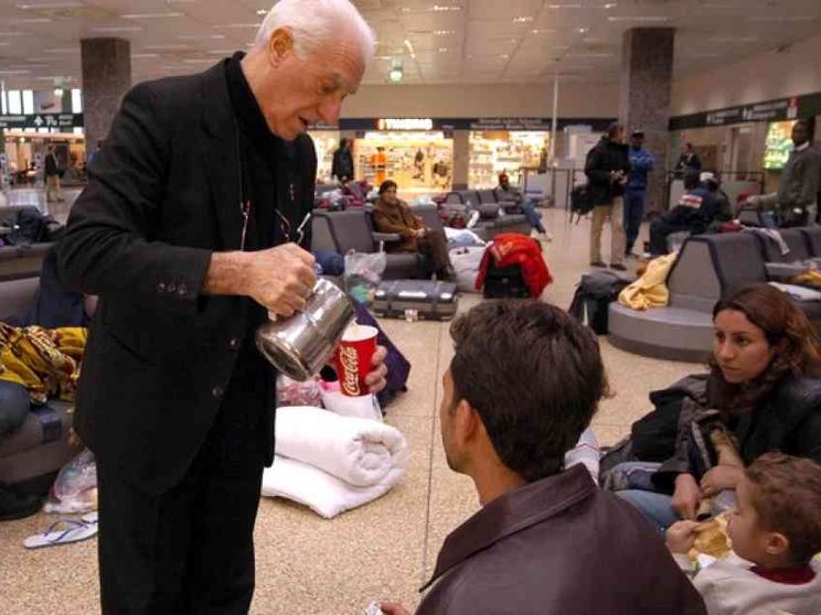 Sui migranti impegno comune di cattolici ed evangelici: «Restiamo umani»