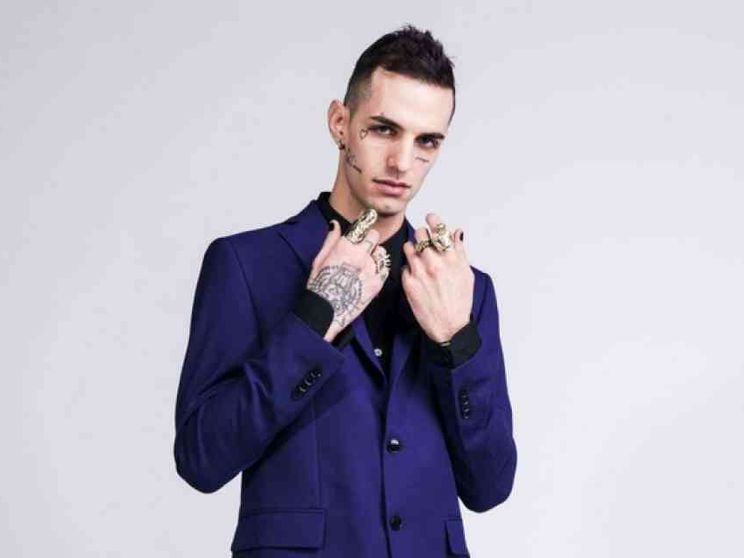 Ex Otago, Achille Lauro, Ultimo. La rivoluzione arriva dalle periferie