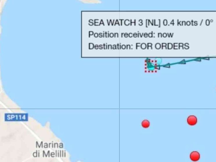 Sea Watch a pochi metri da Melilli (Siracusa). Nessun ordine di "porto chiuso"