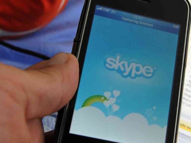 Rabie convertita dalla catechesi su Skype in persiano