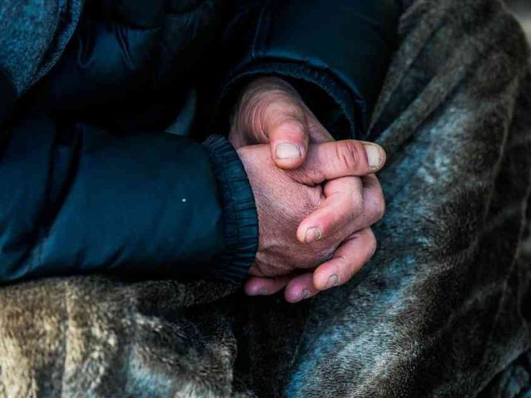 Acquasparta, muore da solo in casa. La lettera del parroco: ti chiedo perdono