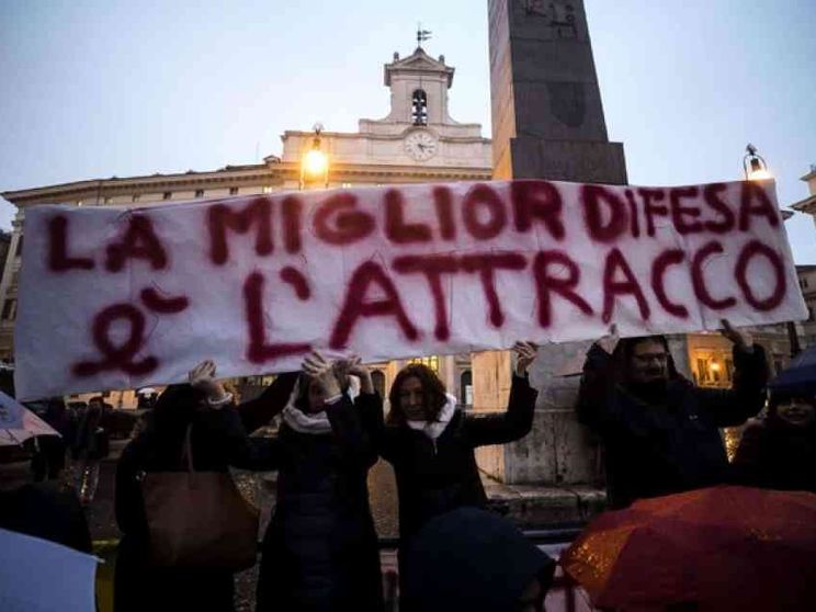 Appello di 50 associazioni: fate sbarcare i minori dalla Sea Watch