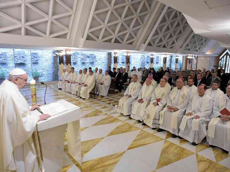 Il Papa: i preti siano gioiosi come don Bosco