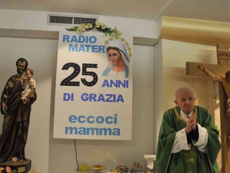 In onda il parroco dell’etere: «C’è sete di Dio, le diamo voce»