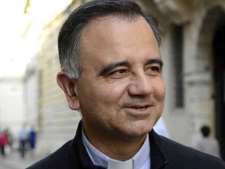 Viene un tempo di Sinodo, certo non di «supplenza»