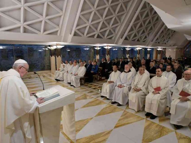 Il Papa: il Signore chiede dove è il fratello affamato, malato e carcerato