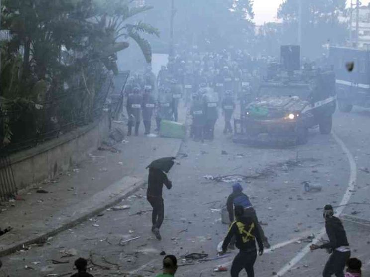 Il «no» a Bouteflika scatena la Primavera algerina