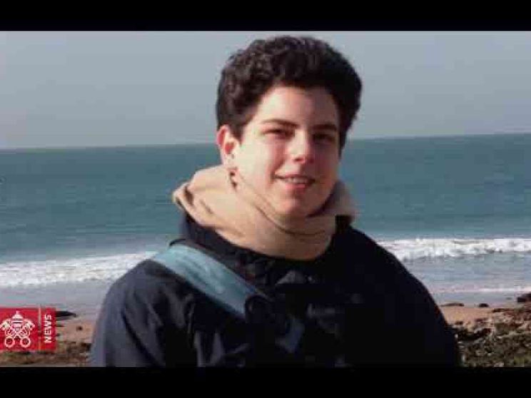 Il corpo di Carlo Acutis traslato nel santuario della Spogliazione