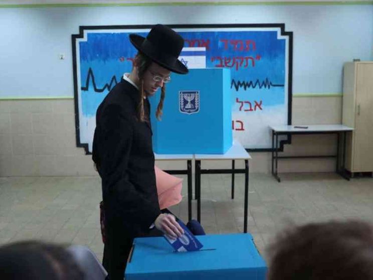 In Israele testa a testa tra Netanyahu e Gantz