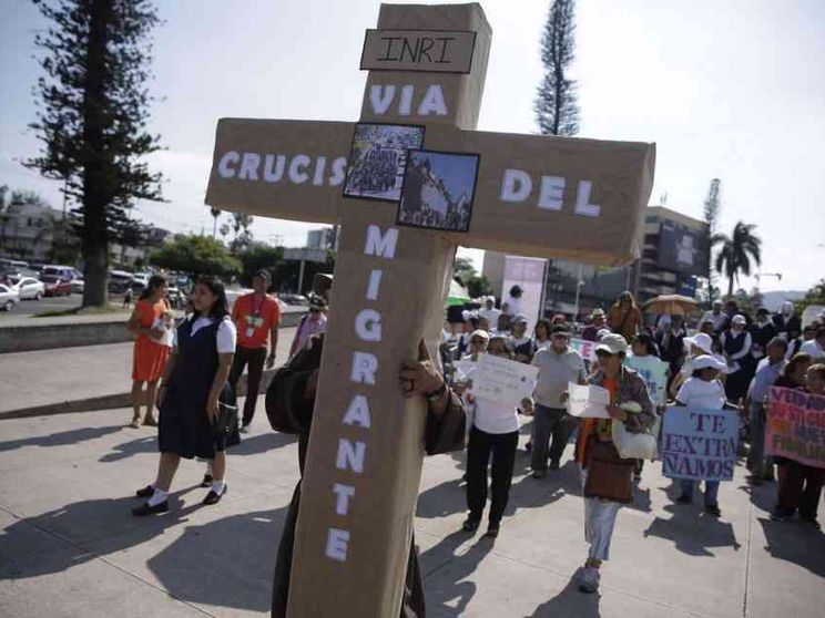 Trump deve riaprire il Muro per i figli dei migranti «protetti»