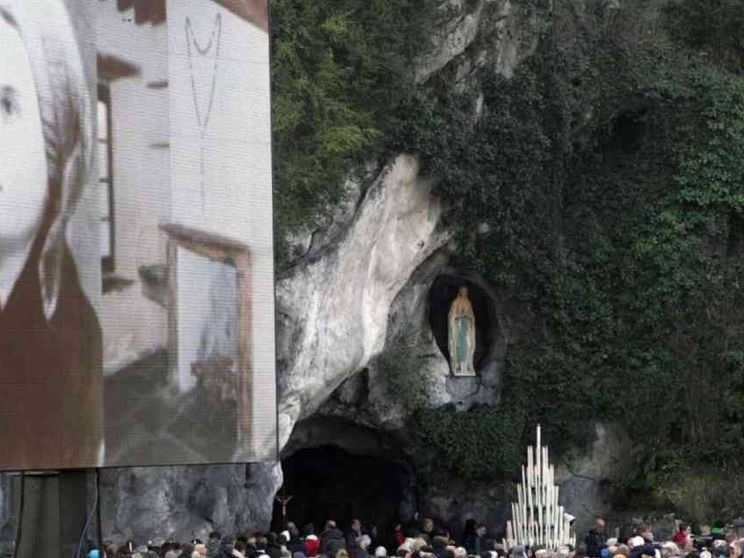 Arrivano le reliquie di santa Bernadette, il pellegrinaggio nelle diocesi