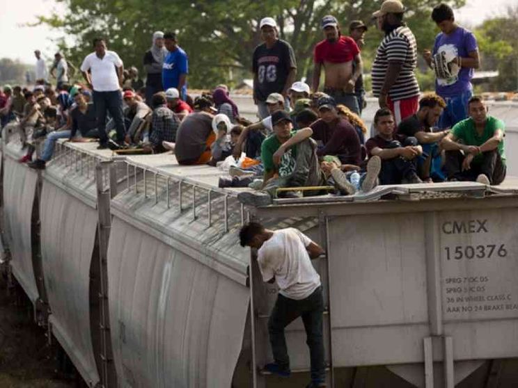 Giudice aiuta i migranti, Trump lo fa incriminare