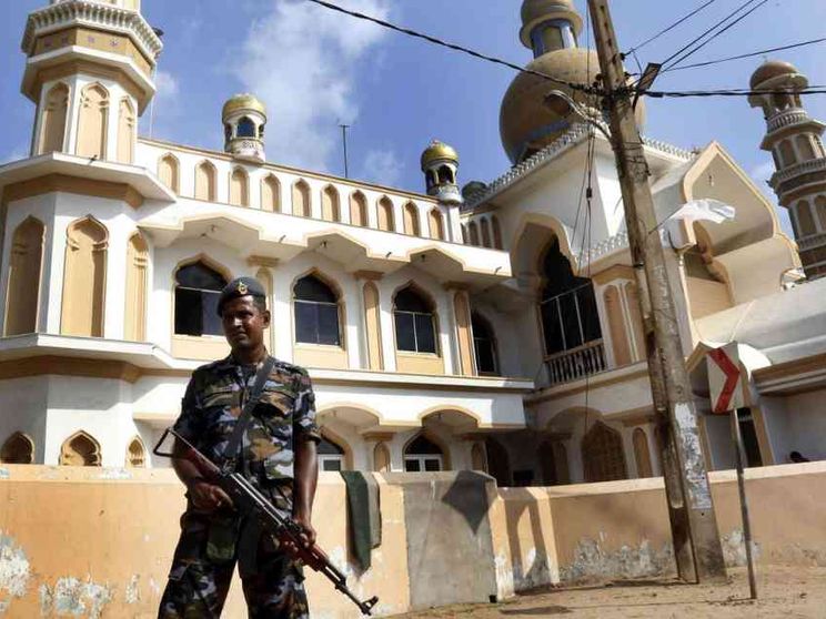 Le chiese restano chiuse. La lettera del Papa: vinca la volontà di pace